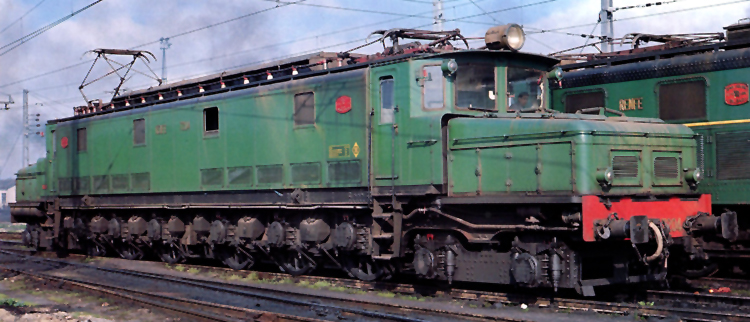 7204